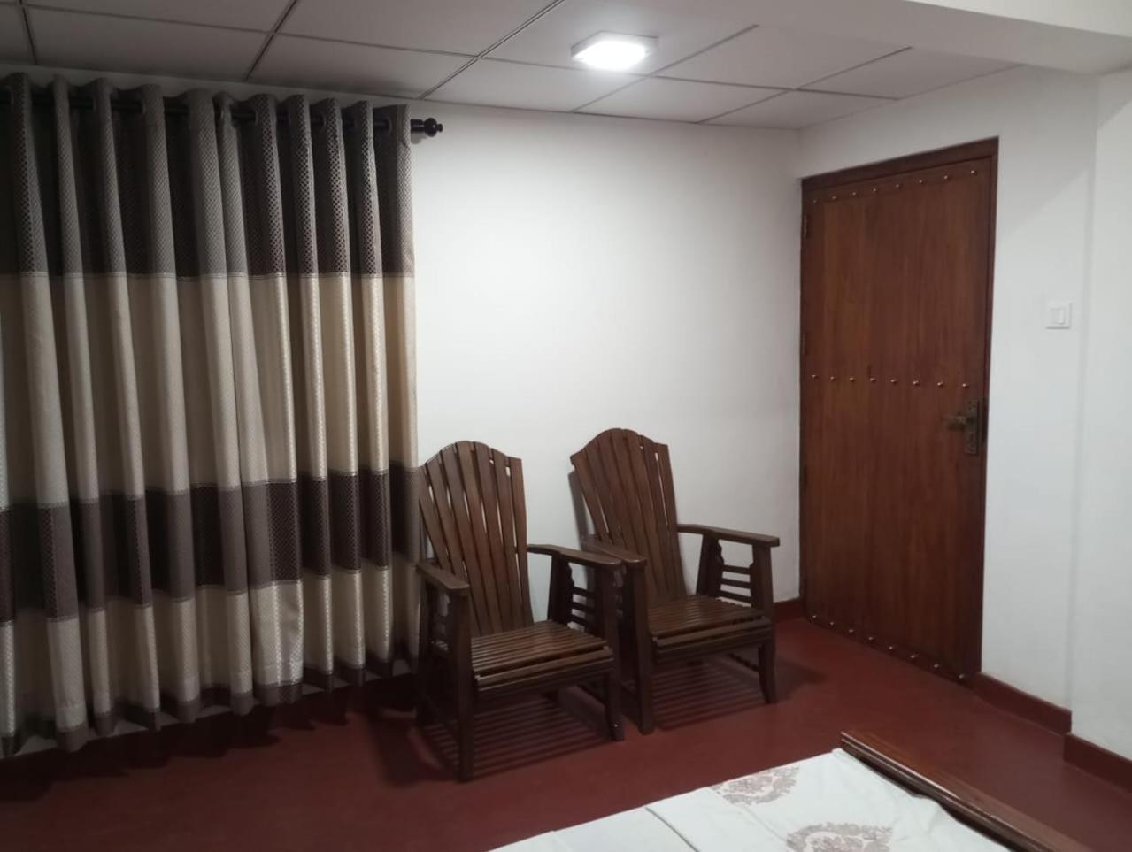 Relax Home Rambukkana Exterior foto